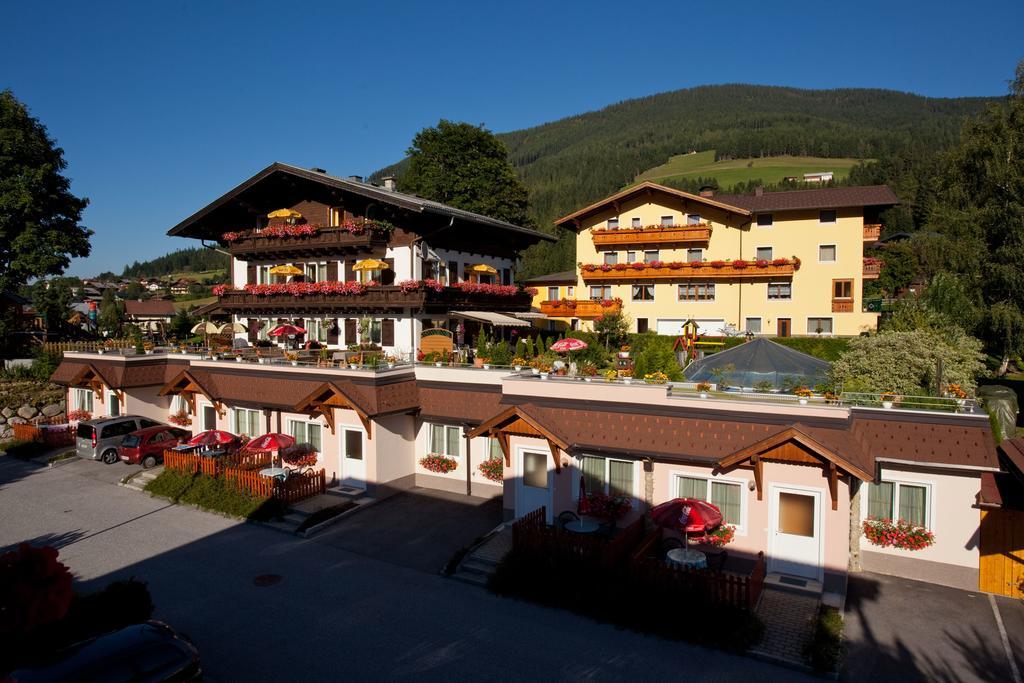 Familiengaestehaus Ingrid Sankt Martin am Tennengebirge Exterior photo